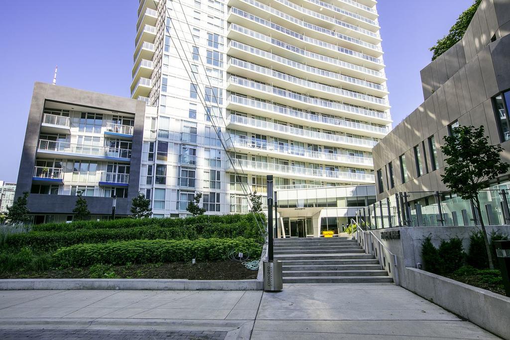 Gorgeous 2 Storey Townhouse Toronto Exterior photo